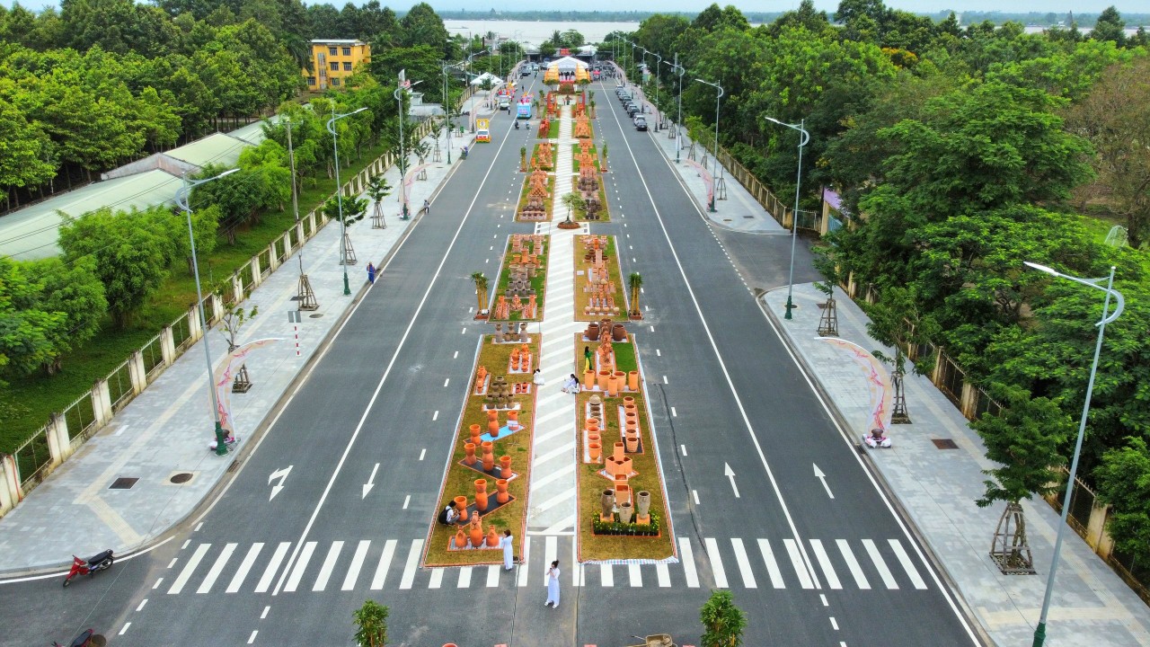 Vĩnh Long độc đáo cung đường nghệ thuật lan tỏa hình ảnh “vương quốc gốm đỏ”