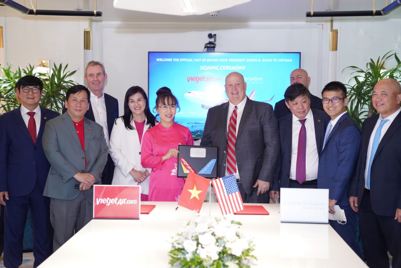 Vietjet và Tập đoàn Carlyle ký kết tài trợ tàu bay trị giá 550 triệu USD nhân chuyến thăm chính thức Việt Nam của Tổng thống Hoa Kỳ Joe Biden