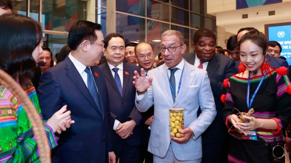 Giới thiệu sản phẩm OCOP và công nghệ Make in Vietnam đến bạn bè quốc tế