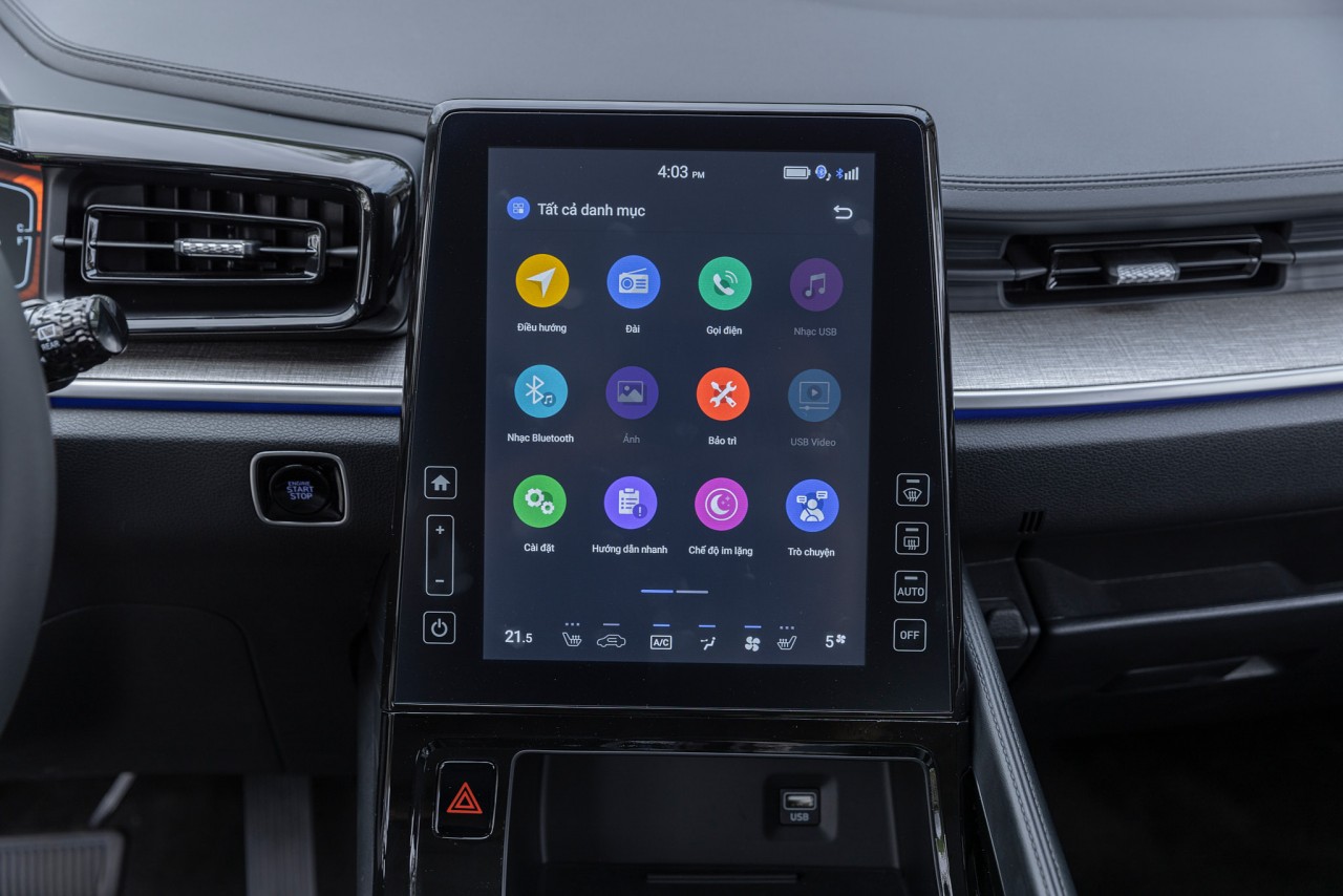 Hyundai Custin 2023  - Đối thủ Toyota Innova lần đầu xuất hiện tại Việt Nam