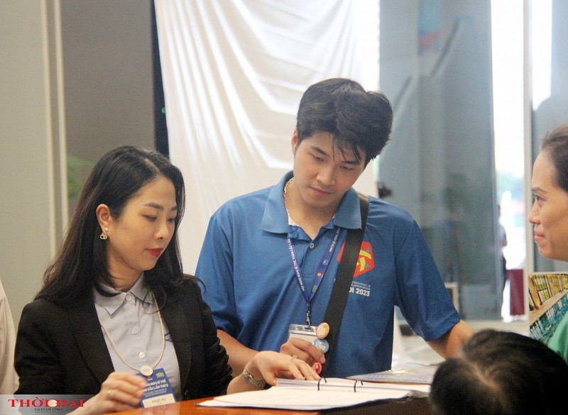 Tấm lòng Việt đối đãi bạn phương xa