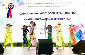 Múa nón Việt Nam nhận được sự yêu thích của bạn bè quốc tế