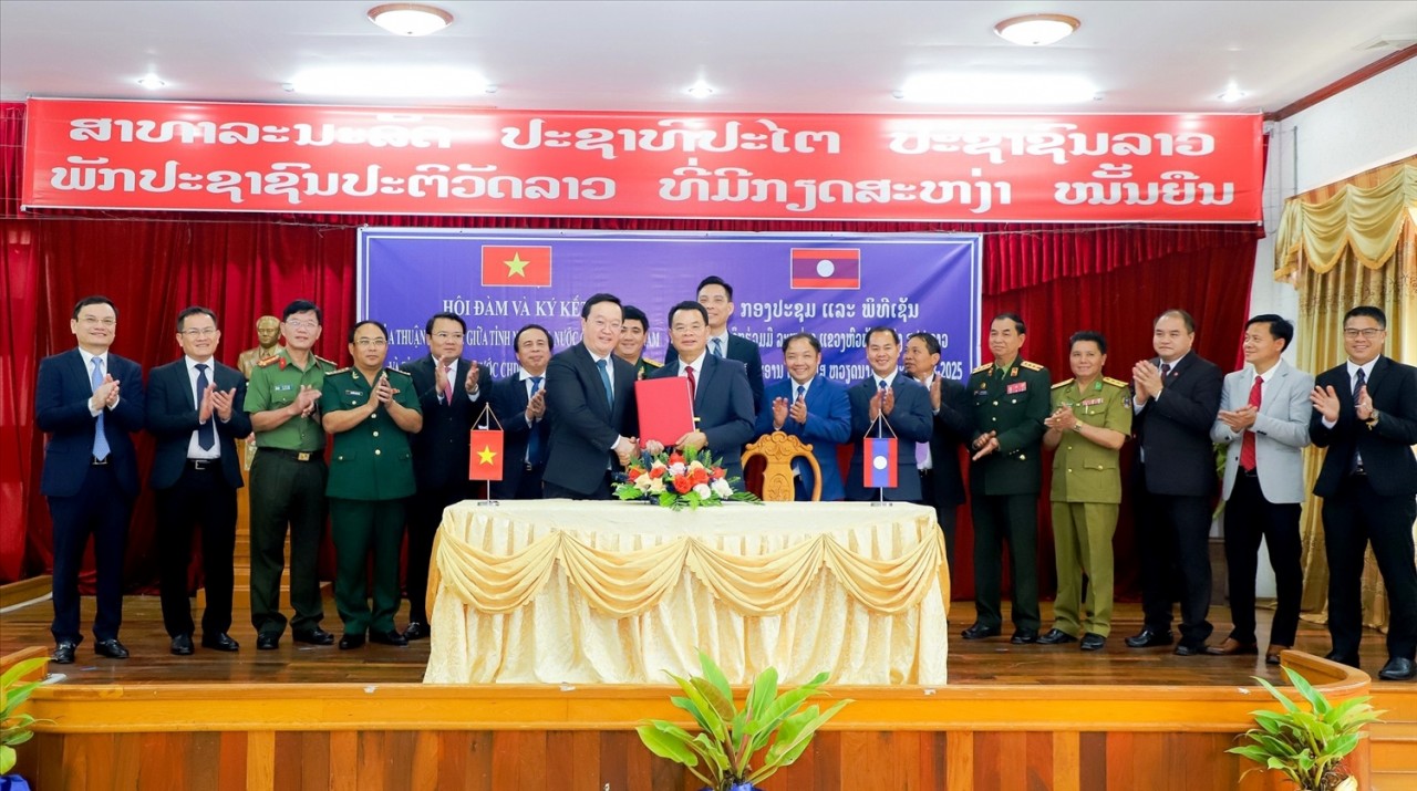 Thắt chặt tình đoàn kết hữu nghị từ những mô hình kết nghĩa bản – bản