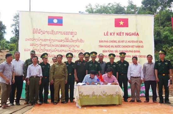 Thắt chặt tình đoàn kết hữu nghị từ những mô hình kết nghĩa bản – bản