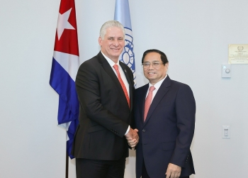 yeu cau do bo cac bien phap cam van don phuong doi voi cuba