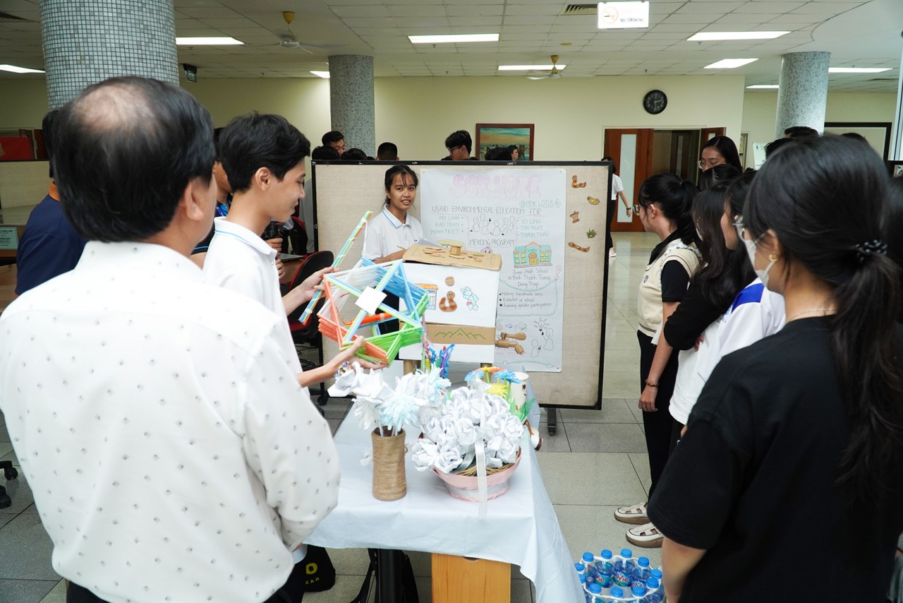 Phát huy vai trò giới trẻ trong ứng phó và giảm thiểu biến đổi khí hậu