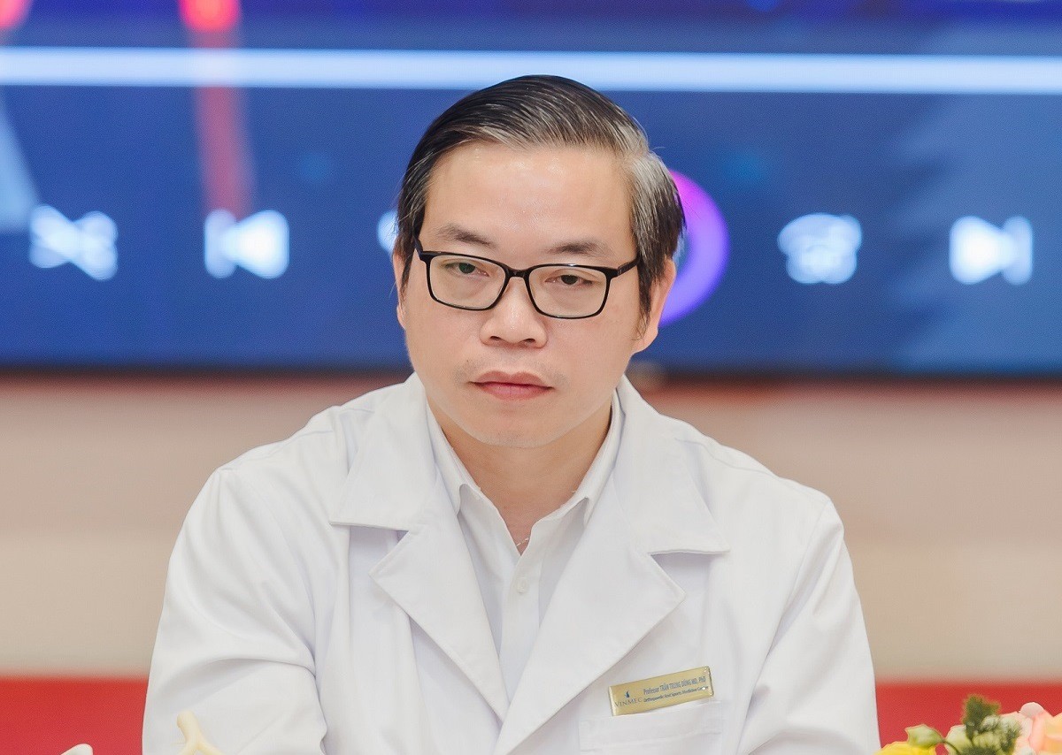 GS.TS.BS Trần Trung Dũng - Giám đốc Trung tâm Chấn thương chỉnh hình và Y học thể thao Vinmec