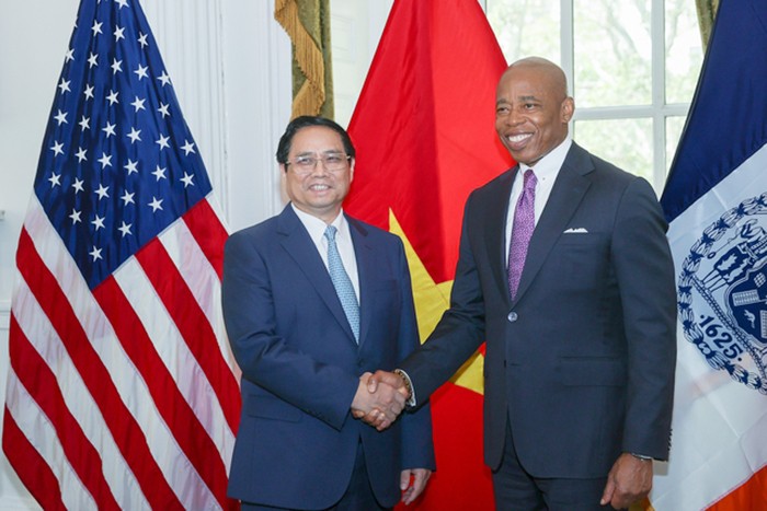 Thủ tướng Chính phủ Phạm Minh Chính gặp gỡ Thị trưởng thành phố New York Eric Adams. (ẢNh: 