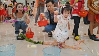 Tết Trung Thu ấm áp của thiếu nhi Việt Nam tại Malaysia