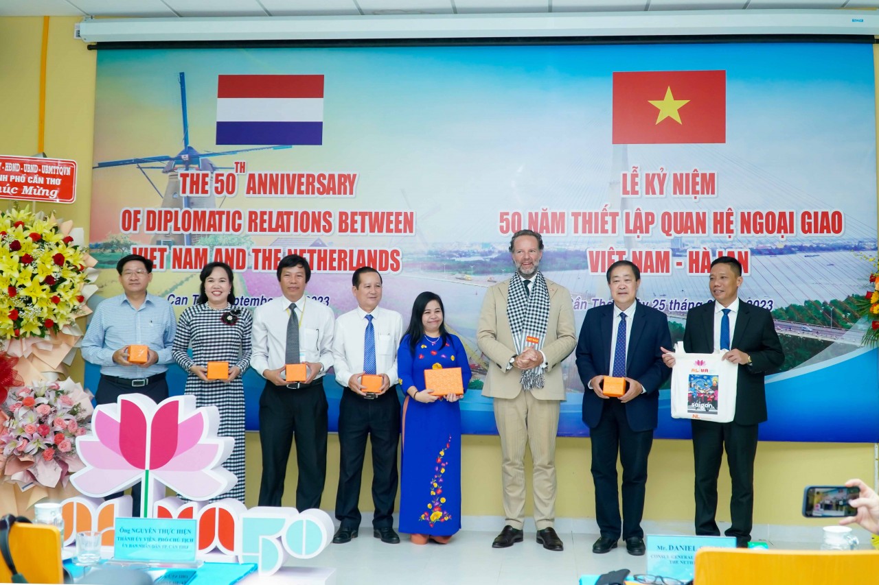 50 năm quan hệ Việt Nam - Hà Lan: Hợp tác sâu rộng trên nhiều lĩnh vực 50 năm quan hệ Việt Nam - Hà Lan: Hợp tác sâu rộng trên nhiều lĩnh vực