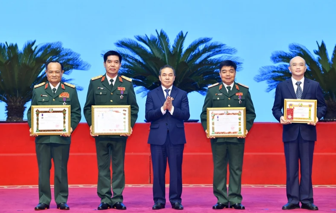Lào ghi nhận những cống hiến, đóng góp của Quân đội nhân dân Việt Nam