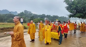 Rước nước cầu quốc thái dân an, mưa thuận gió hòa tại thác Bản Giốc