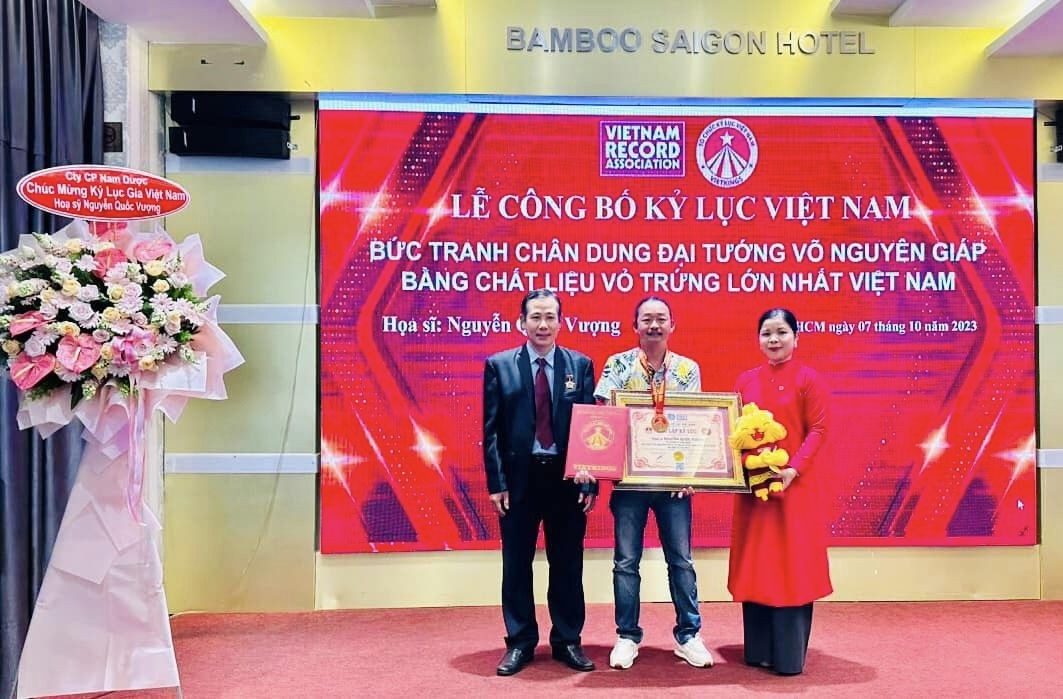 Xác lập Kỷ lục Việt Nam cho tác phẩm 