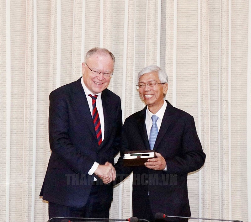 Phó Chủ tịch UBND TPHCM Võ Văn Hoan tiếp ông Stephan Weil, Thủ hiến bang Niedersachsen (Hạ Saxony) của Đức