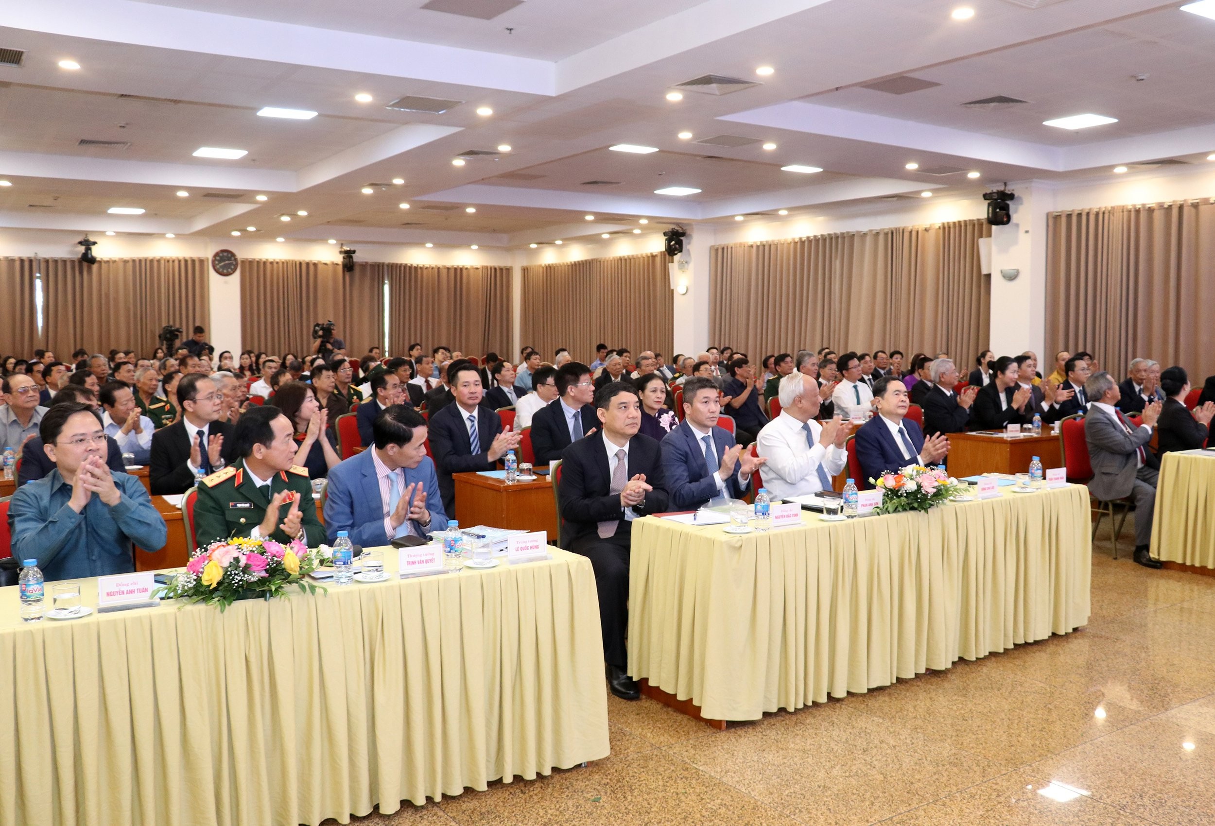 Ông Nguyễn Đắc Vinh giữ chức Chủ tịch Hội hữu nghị Việt Nam - Lào nhiệm kỳ 2023-2028