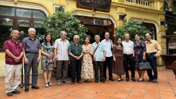 Cuộc gặp nghĩa tình