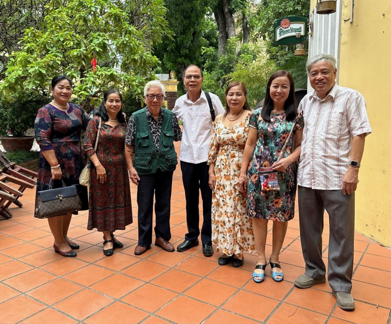 Cuộc gặp nghĩa tình