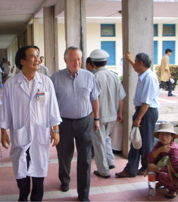 Vĩnh biệt Chuck Feeney - người bạn thiện tâm và hào phóng của Việt Nam