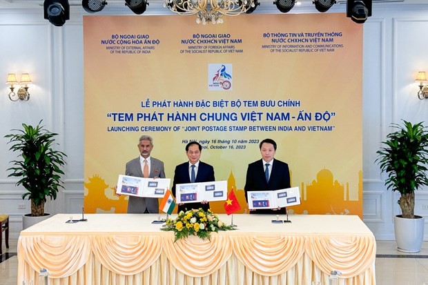 Lễ phát hành đặc biệt bộ tem bưu chính 'Tem phát hành chung Việt Nam-Ấn Độ.' (Ảnh: Minh Sơn/Vietnam+)
