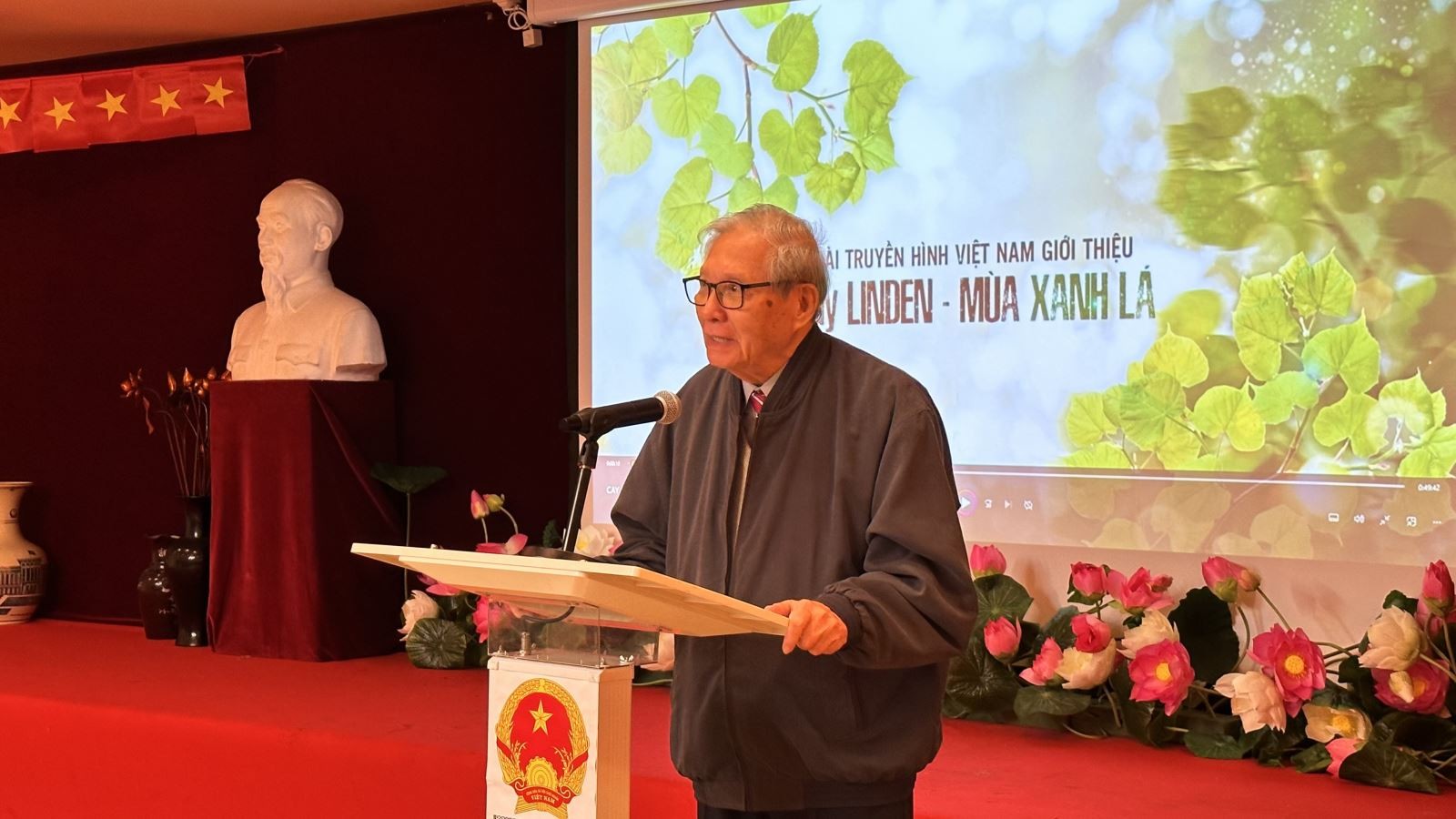 Ra mắt phim tài liệu "Cây Linden mùa xanh lá" tại Pháp