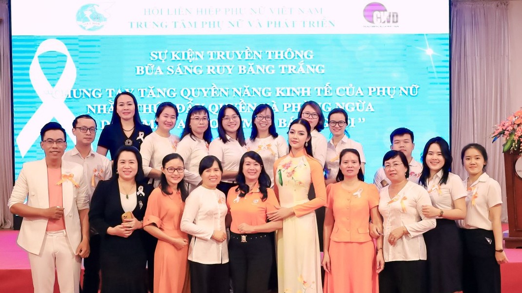 Thúc đẩy quyền cho phụ nữ và phòng nạn mua bán người