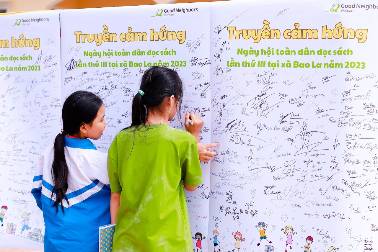 Học sinh Hòa Bình vui ngày hội đọc sách