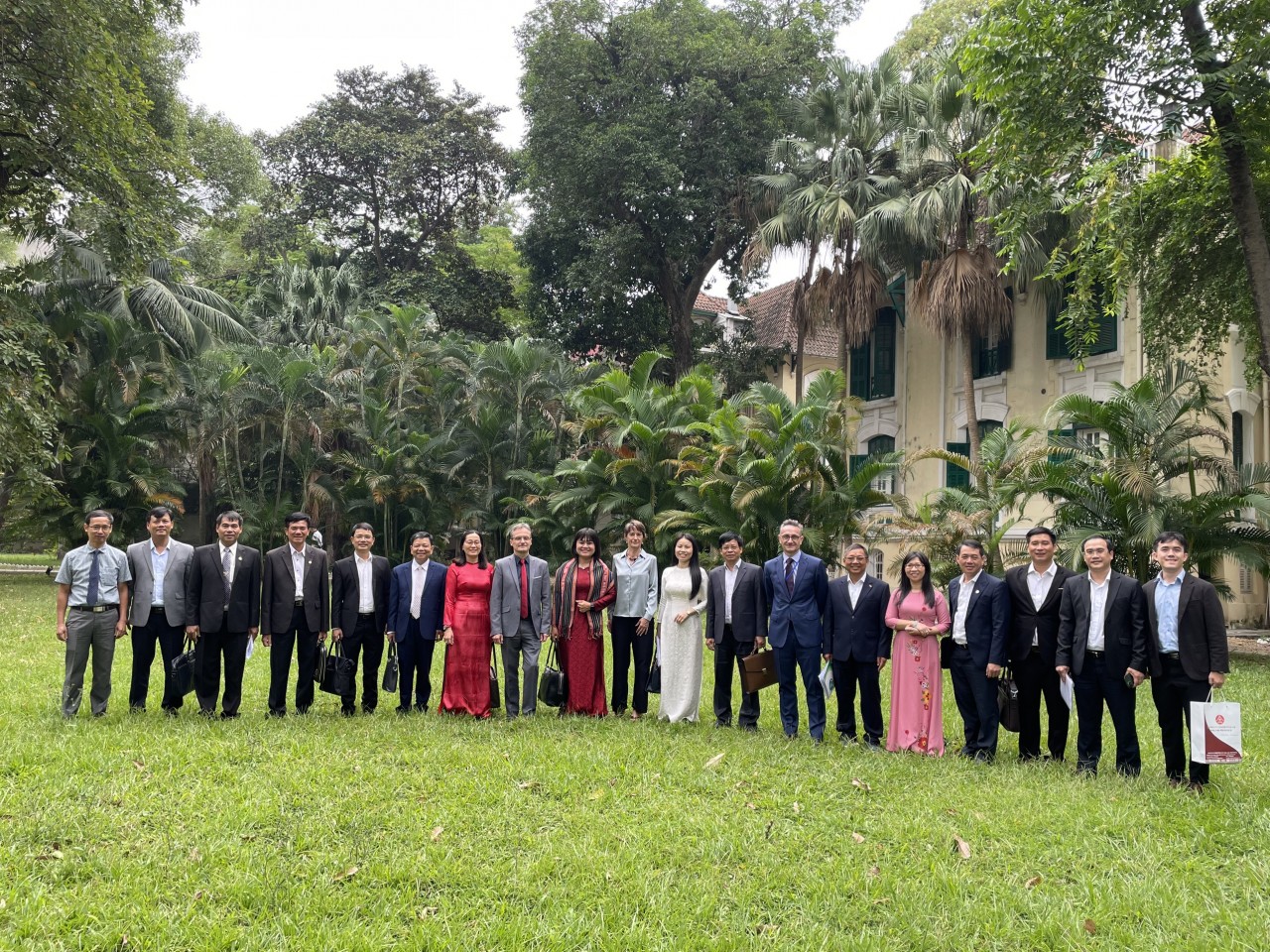 Thúc đẩy quan hệ hợp tác giữa tỉnh Đắk Lắk với 4 cơ quan Đại sứ quán và các tổ chức nước ngoài