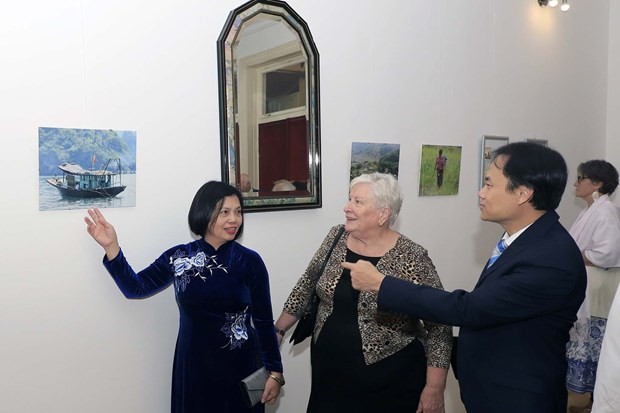 “Đêm Văn hóa Việt Nam” thu hút đông đảo người dân Hungary tham gia | Văn hóa | Vietnam+ (VietnamPlus)