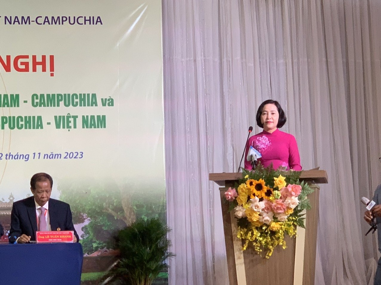 Nguyễn Thị Thanh, Chủ tịch Hội Hữu nghị Việt Nam-Campuchia, phát biểu tại Hội nghị.