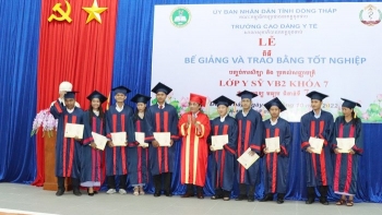 Góp sức xây dựng đường biên giới Việt Nam - Campuchia hòa bình, hữu nghị và phát triển