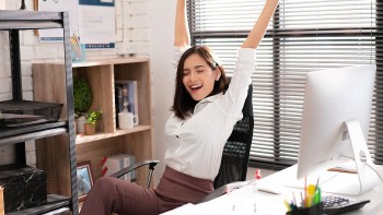 Tử vi hôm nay 12 cung hoàng đạo 16/11/2023: Cự Giải tiến xa trong công việc