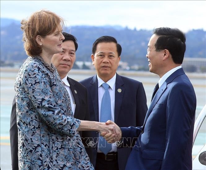 Chủ tịch nước Võ Văn Thưởng đến San Francisco, bắt đầu chương trình tham dự Tuần lễ Cấp cao APEC 2023