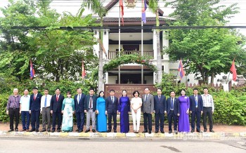Tuyên Quang  - Xiêng Khoảng: Thắm tình đoàn kết