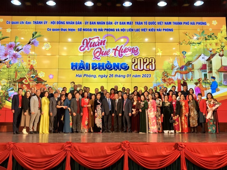 Phát huy nguồn lực kiều bào, kết nối địa phương và doanh nghiệp