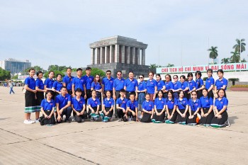 Chuyến đi hiểu quá khứ, vun đắp tương lai Việt - Lào