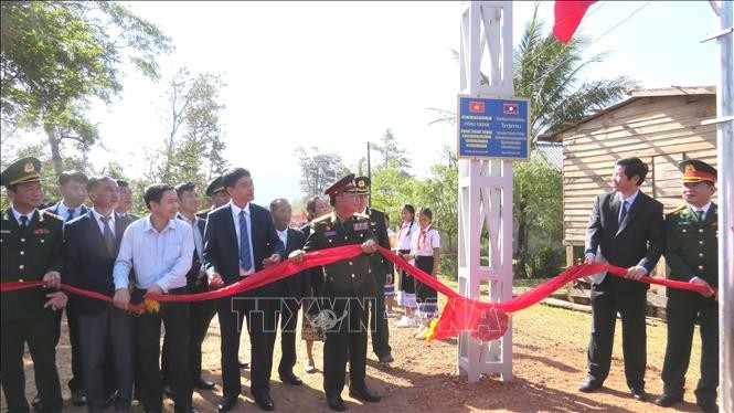 Thắt chặt quan hệ đoàn kết đặc biệt giữa hai tỉnh Quảng Bình và Khăm Muộn, Lào