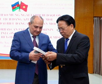 Cựu sinh viên vun đắp cây hữu nghị Azerbaijan-Việt Nam
