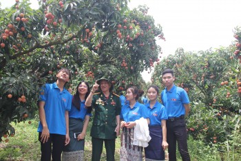 Lưu học sinh Lào: hiểu, yêu Việt Nam từ những chuyến đi trải nghiệm