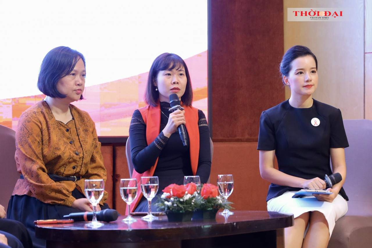 Cần ngăn ngừa hành vi bạo lực và hỗ trợ sinh kế đối với phụ nữ sống chung với HIV/AIDS