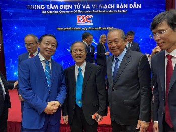Việt kiều hiến kế phát triển vi mạch bán dẫn - Bài 1: Thời cơ