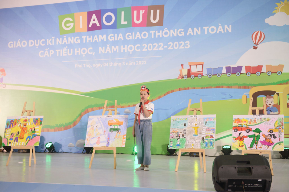 Chương trình Toyota cùng em học An toàn giao thông.