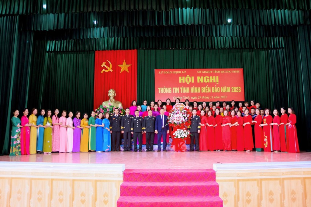 Quảng Ninh: Hơn 200 giáo viên, cán bộ quản lý cấp THCS tham gia hội nghị thông tin tình hình biển, đảo năm 2023