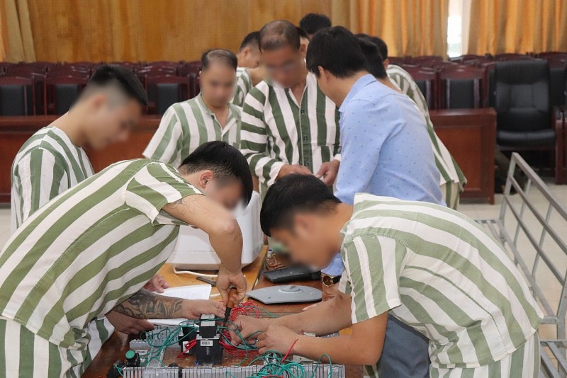 Lớp học đặc biệt ở Trại Tạm giam số 1