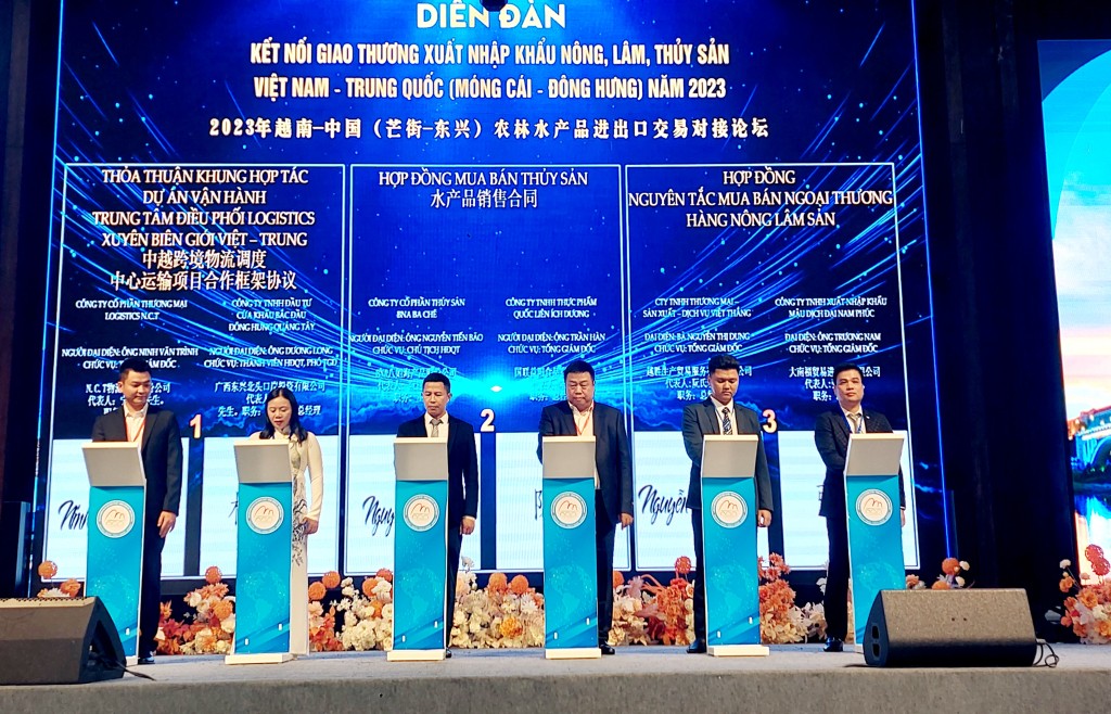 Việt - Trung ký thêm 21 thỏa thuận, hợp đồng kinh tế