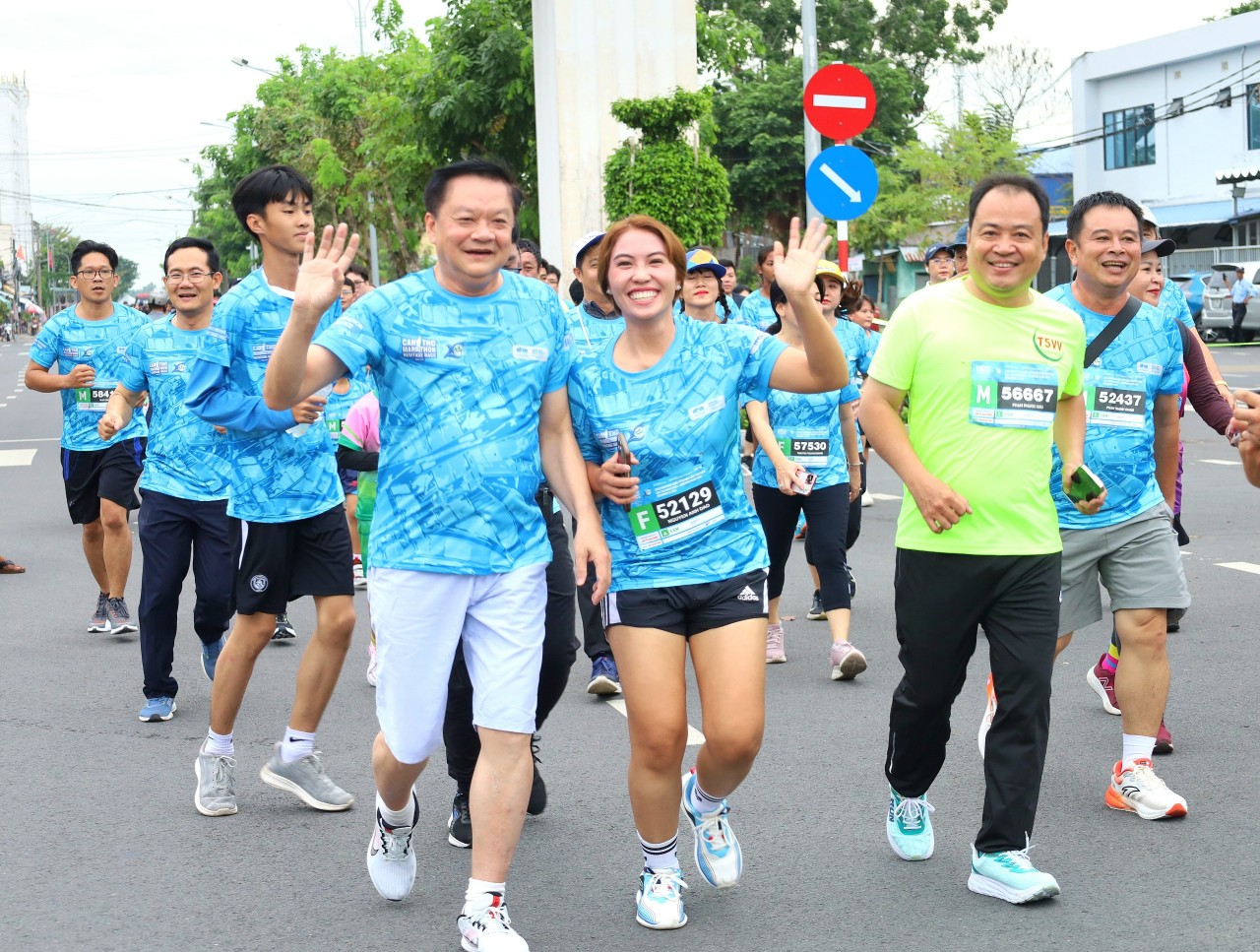 Khai mạc giải Marathon Quốc tế Di sản Cần Thơ 2023: mở rộng cộng đồng chạy đường dài trong và ngoài nước
