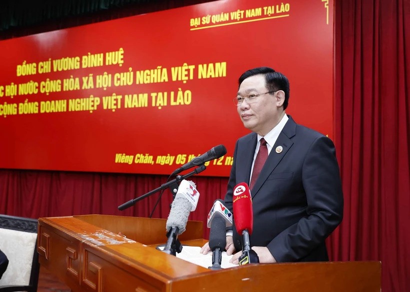 &quot;Việt Nam-Lào cần tạo đột phá trong hợp tác kinh tế, thương mại, đầu tư&quot;