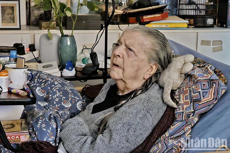 Tri ân chiến sĩ vì hòa bình Madeleine Riffaud
