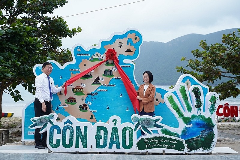 Côn Đảo chung tay giảm rác thải nhựa