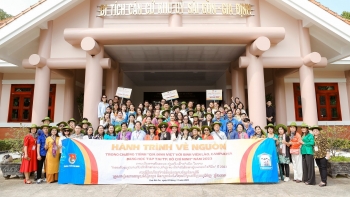 Sinh viên Lào, Campuchia tại TP.HCM về nguồn
