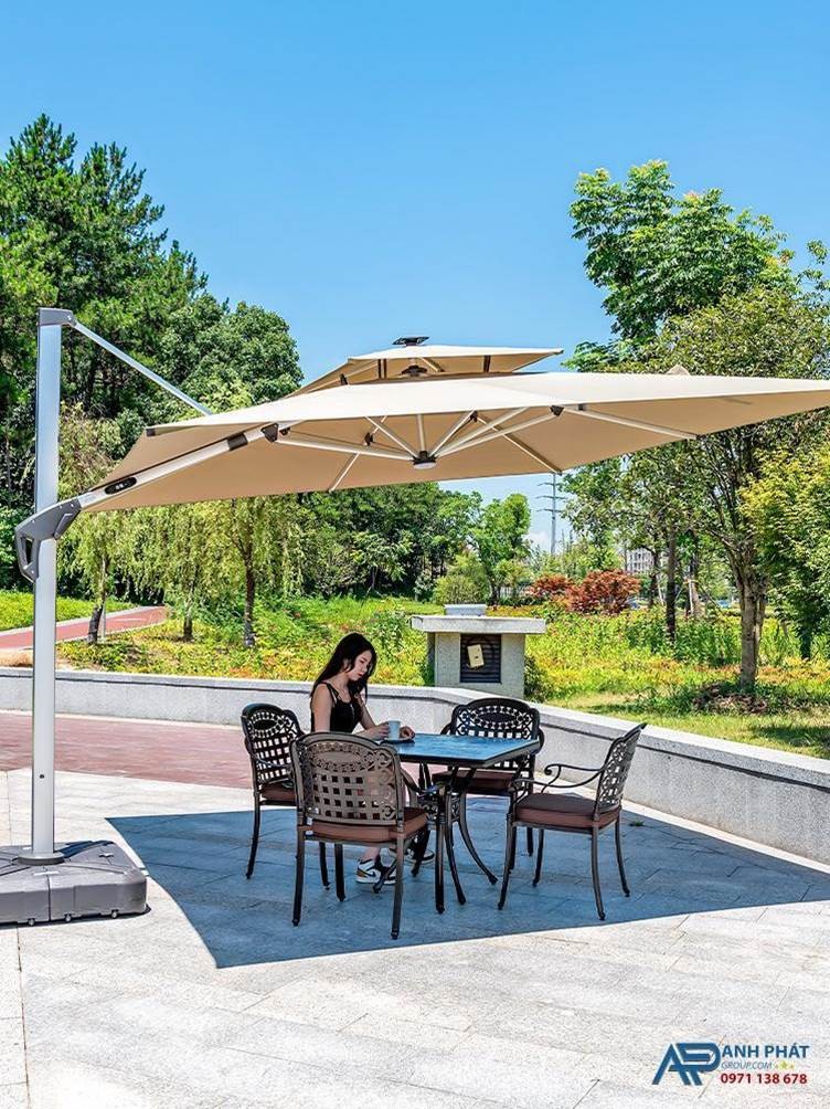 Dù che nắng giúp chống tia UV, bảo vệ làn da của người dùng.